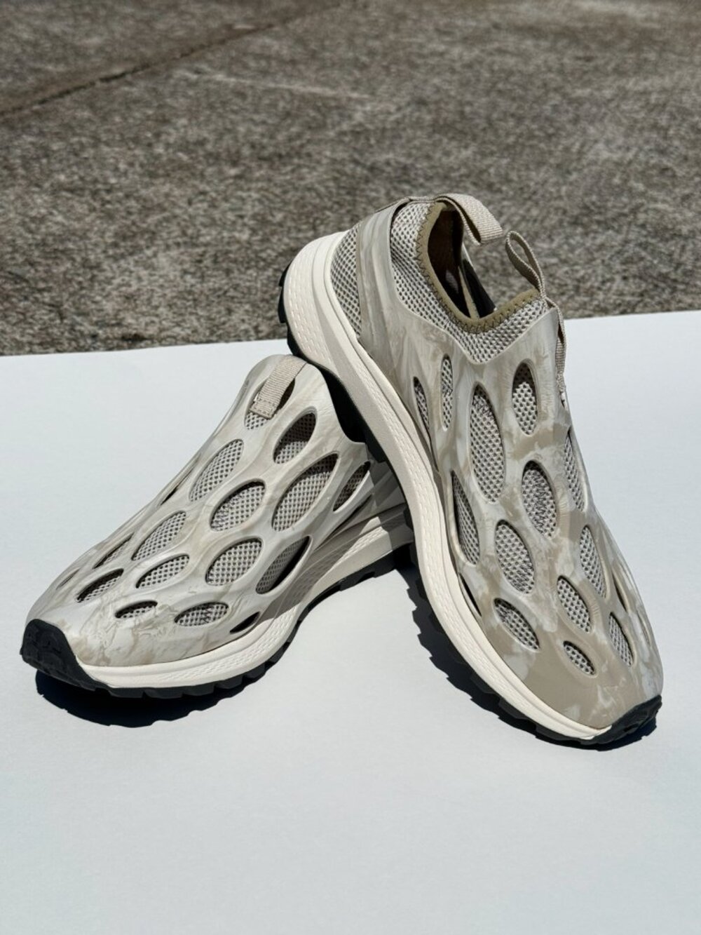 MERRELL Hydro Runner Men's Size 9.5 Beige